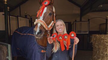 Britt Dekker en haar paard