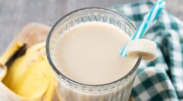 Een proteïne shake met melk