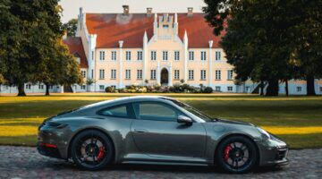 Een luxe auto die je steeds vaker in Nederland zal zien wegens het toenemende aantal miljonairs.