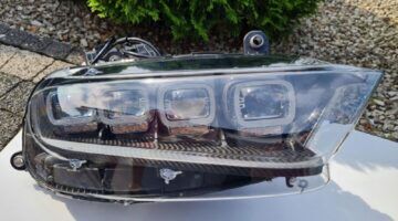 Bugatti-koplampen die werden aangeboden op eBay