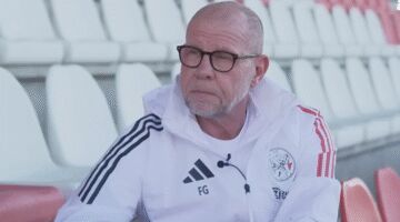 Fred Grim tijdens een interview