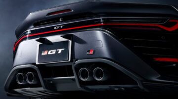 De achterkant van de nieuwe Toyota GR GT