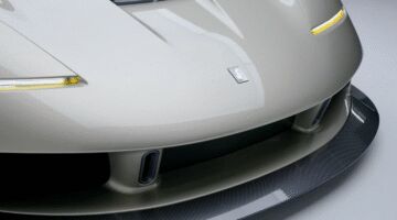 Voorkant van de Gordon Murray S1LM