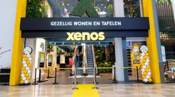 Xenos winkel aan voorzijde