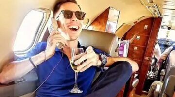 De Canadees die zich voordeed als steward.