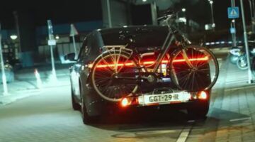 Een taxi van Rack & Ride.