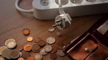 Waarom Nederlanders dit jaar iets minder betalen voor hun energierekening