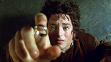 Elijah Wood in The Lord of the Rings: The Fellowship of the Ring