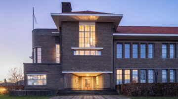 De voormalige school op Funda.