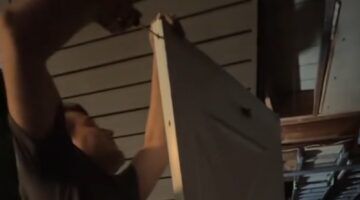 De deur waar de Pok&eacute;mon-kaart zat.