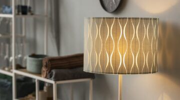 Een lamp die tijdens de daluren energie kan gebruiken.