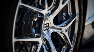 Het wiel van een Bugatti