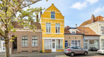 Het exterieur van het huis in Vlissingen.
