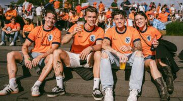 Een groep Oranje fans