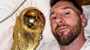 Lionel Messi met de WK beker van 2022