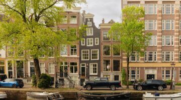 Het grachtenpand in Amsterdam.
