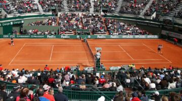 Roland Garros (het tennistoernooi op gravel waar ontzettend veel prijzengeld te verdienen is)
