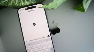 ChatGPT die openstaat op een telefoon.