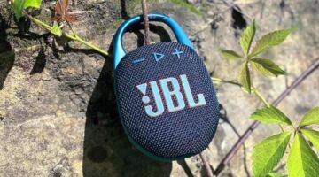 De voetbalzomer klonk nog nooit z&oacute; lekker: win nu je eigen gepersonaliseerde JBL-speaker