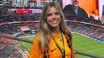 Oranje-fan tijdens Nederland - Japan