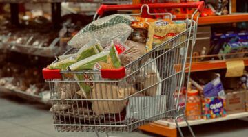 Een karretje dat wellicht in een van de goedkoopste supermarkten van 2026 staat.