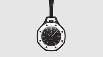 Een horloge van AP en Swatch.