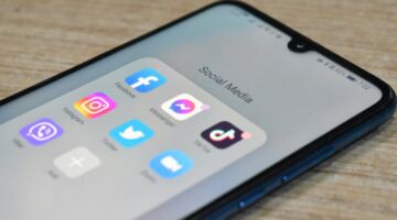 Social media verboden voor Franse jongeren