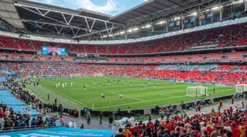 Een sportveld van gras, waar de WK-finale ook op gespeeld zal worden.