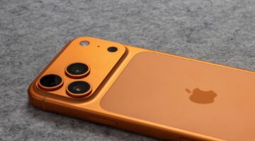 Een oranje iPhone 17