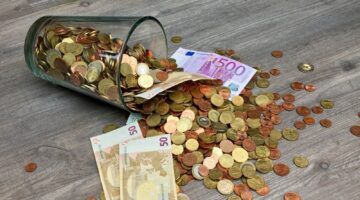 Geld, wat je nodig hebt voor de zorgkosten van het basispakket.