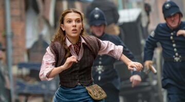 Stilbeeld uit "Enola Holmes 3" (2026) met Millie Bobby Brown