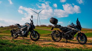Motoren die klaarstaan om een roadtrip mee te maken