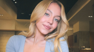 Sydney Sweeney in een nieuw setje van SYRN.