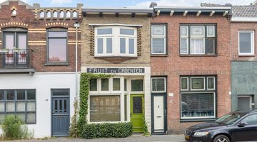 De voorzijde van de woning in Breda.