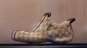 Een Gucci-sneaker