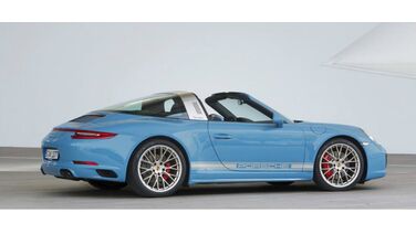 Porsche 911 Targa 4S Etna Blue