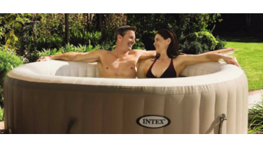 Deze goedkope, opblaasbare jacuzzi van de Aldi wil je hebben