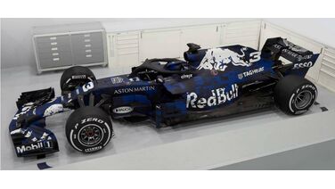 Red Bull presenteert de nieuwe wagen van Max Verstappen: de RB14