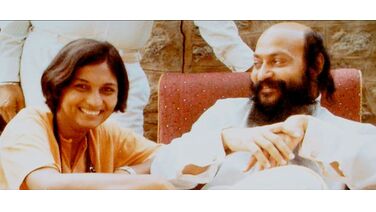 Wild Wild Country vertelt het bizarre verhaal van een mislukte utopie