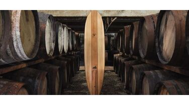 Dit stijlvolle surfboard is gemaakt van Glenmorangie whiskyvaten