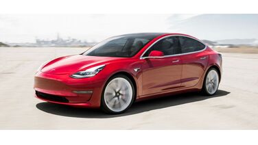 Het prijskaartje van de Tesla Model 3 ligt in ons land stukken hoger dan verwacht