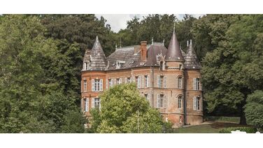 Dit Franse kasteel staat te koop voor de prijs van een Amsterdams pand