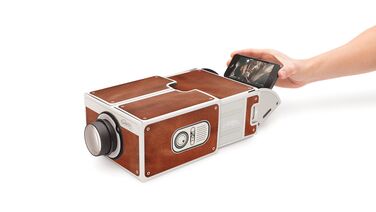 Nu te koop voor een prikkie: smartphone-projector voor jouw thuisbioscoop