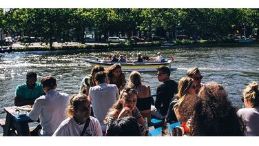 Dit zijn de leukste terrassen in Amsterdam