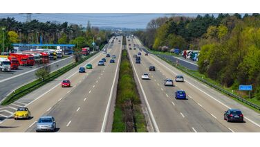 Onderzoek bevestigt dat de switch naar 100 km/h rijden nergens op slaat