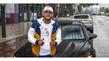 Hakim Ziyech koopt nieuwe auto van ruim 3 ton