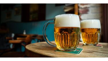 Hoeveel calorieën zitten er in een glas bier?