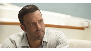 48-jarige Ben Affleck date met aanzienlijk jongere Bond Girl