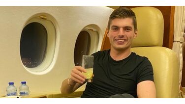 Max Verstappen verwent zichzelf met de aankoop van een luxe privéjet