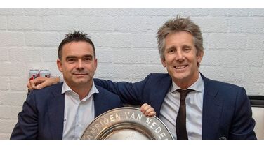 De salarissen van Marc Overmars en Edwin van der Sar bij Ajax